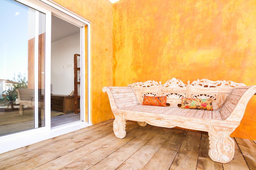 Vista Roses Mar - Villas Batik Kültér fotó