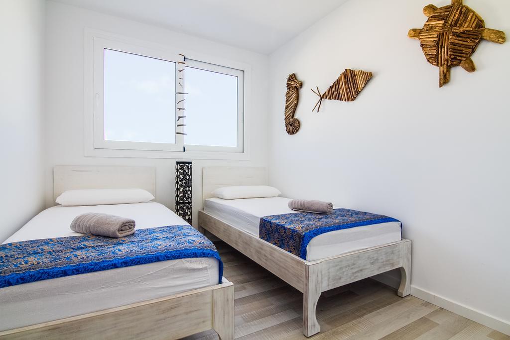 Vista Roses Mar - Villas Batik Kültér fotó