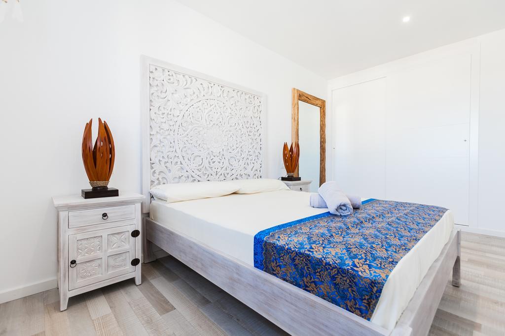 Vista Roses Mar - Villas Batik Kültér fotó