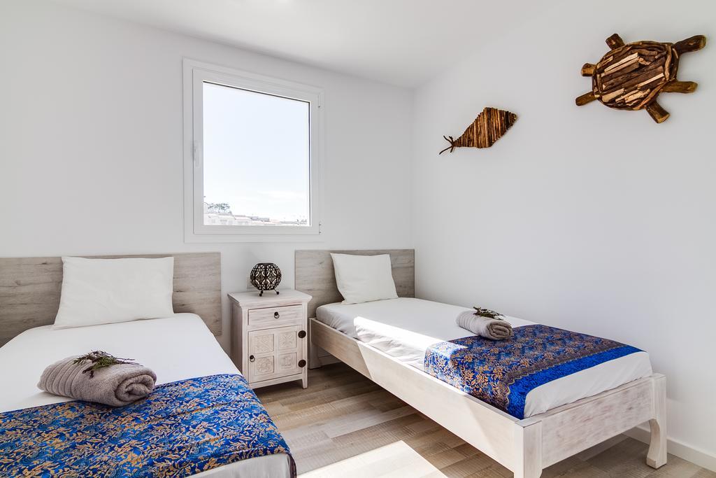 Vista Roses Mar - Villas Batik Kültér fotó