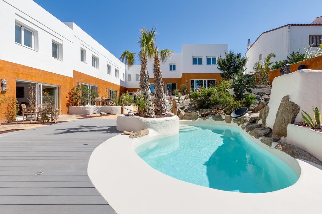 Vista Roses Mar - Villas Batik Kültér fotó