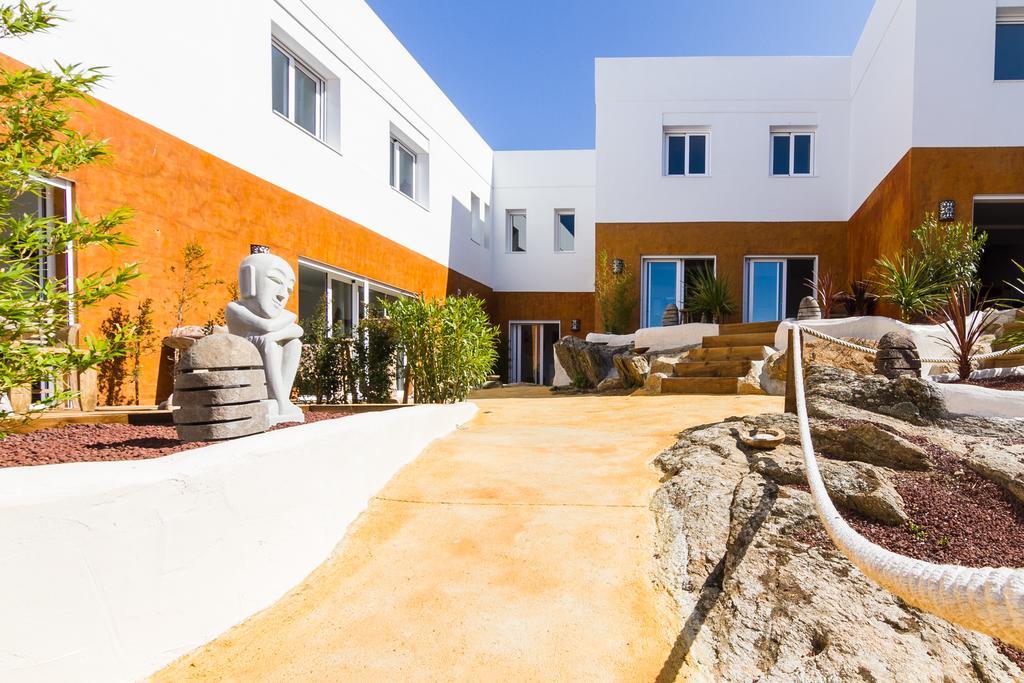 Vista Roses Mar - Villas Batik Kültér fotó